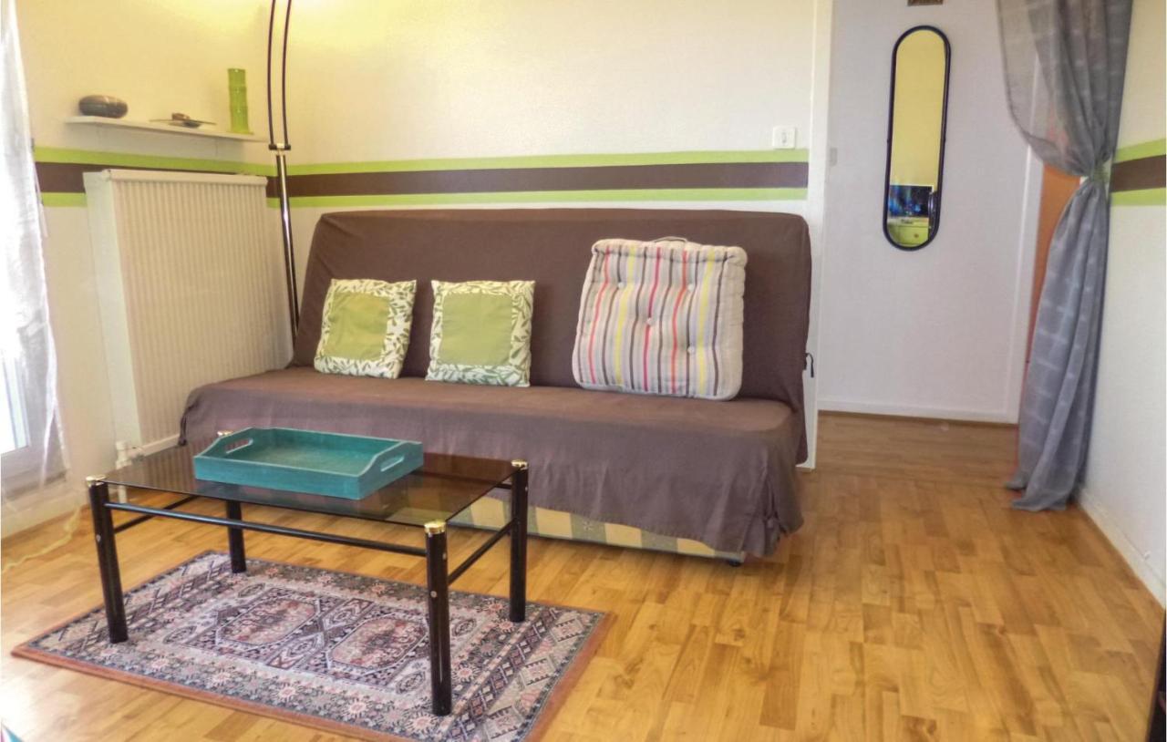 1 Bedroom Nice Apartment In Grandcamp Maisy Extérieur photo