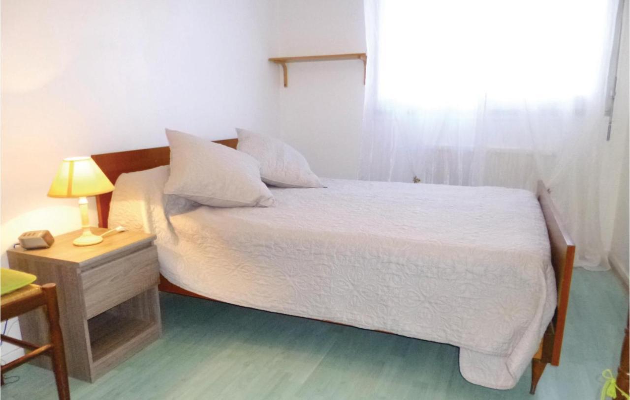 1 Bedroom Nice Apartment In Grandcamp Maisy Extérieur photo